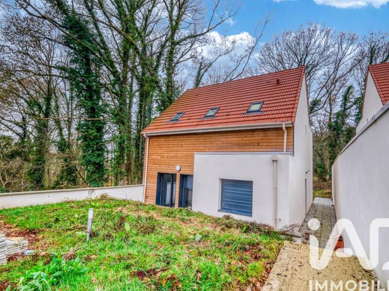 Maison à vendre, 143m², VILLENEUVE SUR BELLOT