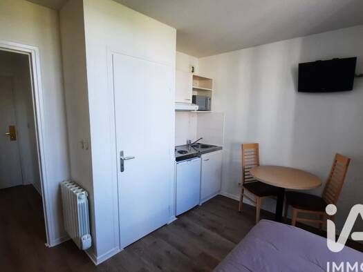 Appartement à vendre 56 000 € 1 pièce 17 m² Étage 1/3 Coteau Ouest-Les Forges Est Épernay 51200