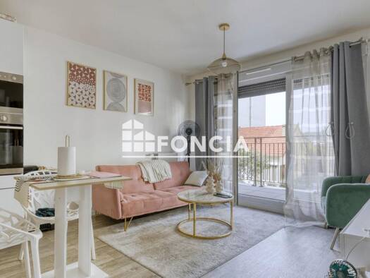 Appartement à vendre 215 000 € 2 pièces 1 chambre 46 m² Étage 1/5 Le Centre Le Plessis-Trévise 94420