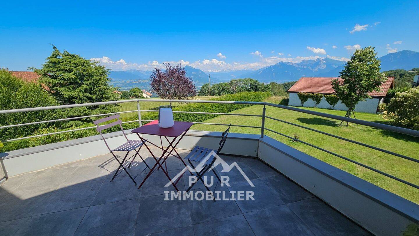 Maison à vendre, 206m², PERS JUSSY