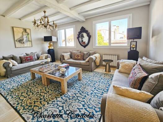 Maison de ville à vendre 279 800 € 6 pièces 3 chambres 142 m² 105 m² de terrain École Paul Bert-Lycée Bernard Palissy Agen 47000