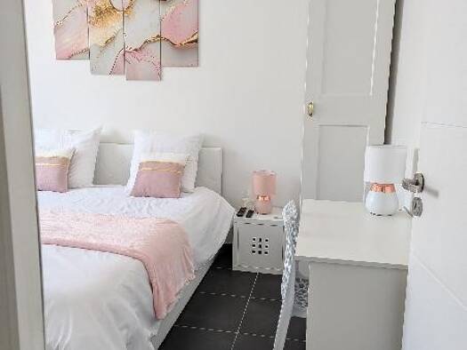 Appartement à louer 450 € 1 pièce Saint-Loubes 33450
