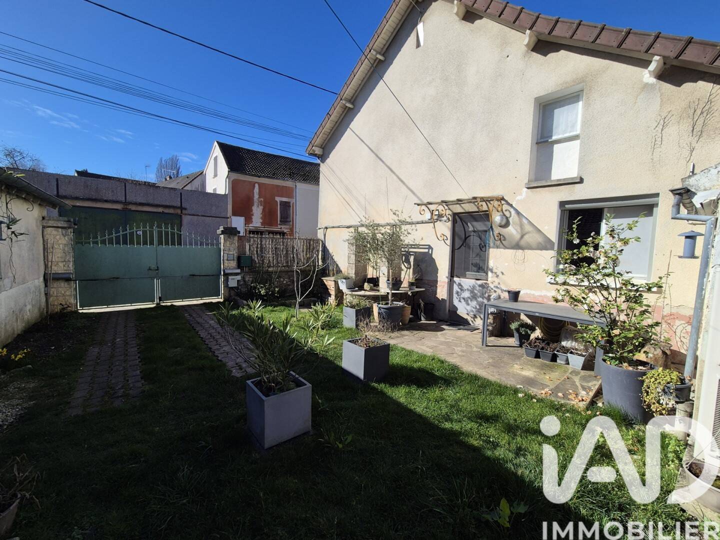 Maison à vendre, 105m², MONTREUIL AUX LIONS