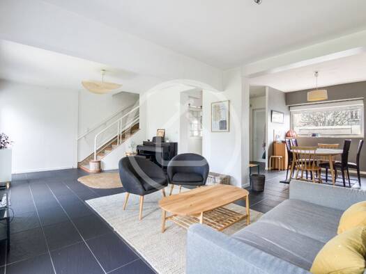 Maison à louer 1 850 € 8 pièces 5 chambres 187 m² 413 m² de terrain Durantière Nantes 44100