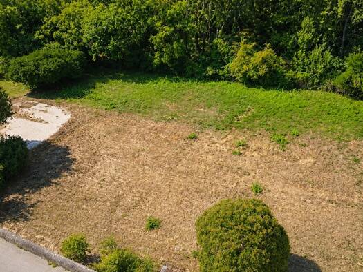 Terrain à vendre 235 000 € 1 200 m² de terrain Cadenet 84160