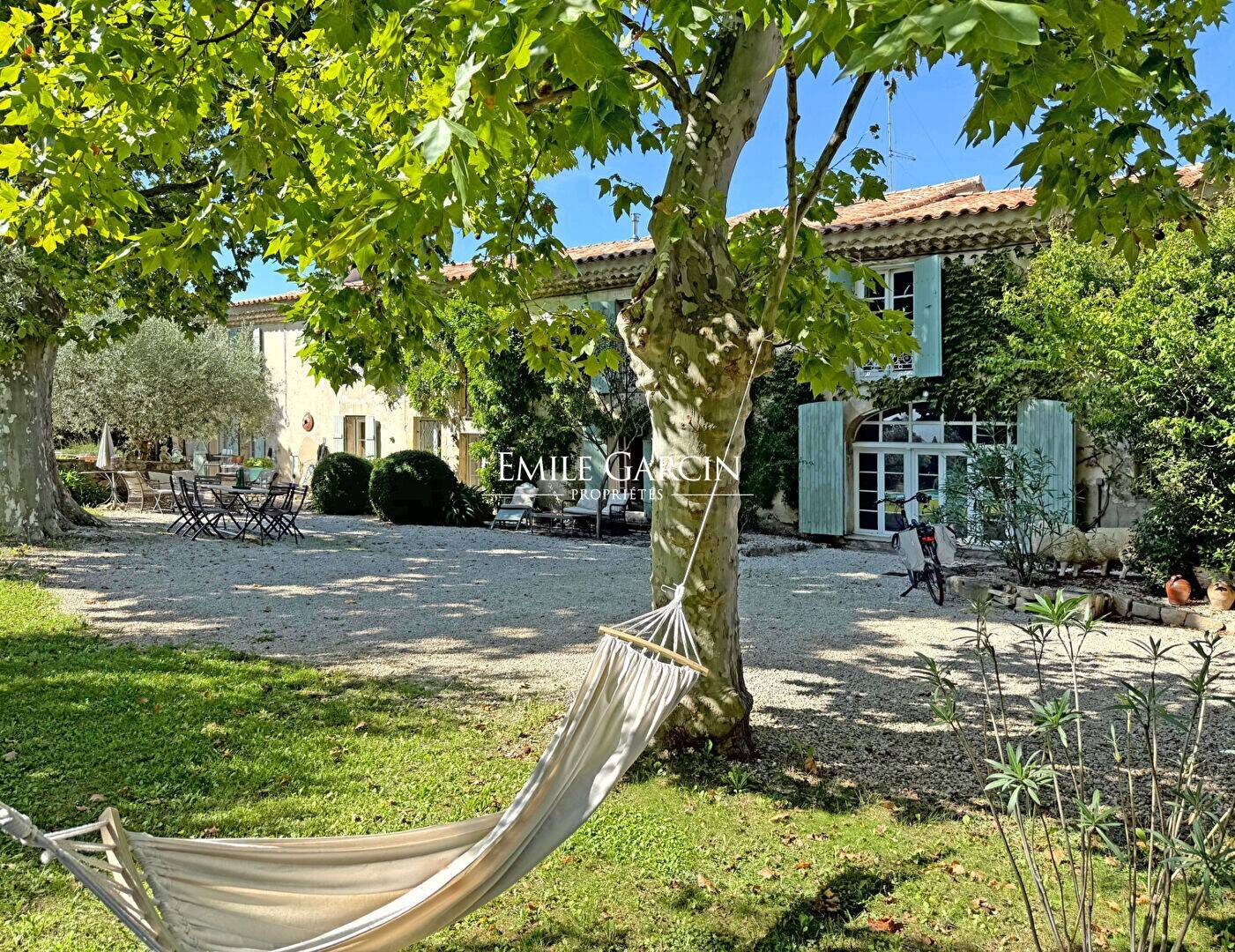 Maison à vendre, 400m², CHATEAURENARD