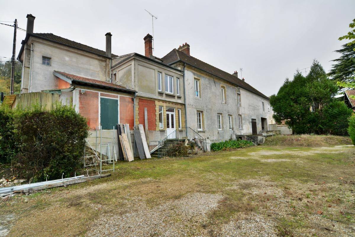 Maison à vendre, 382m², SAINT JEAN LES DEUX JUMEAUX