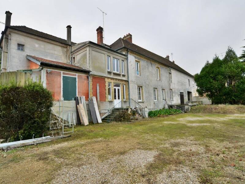 Maison à vendre, 382m², SAINT JEAN LES DEUX JUMEAUX
