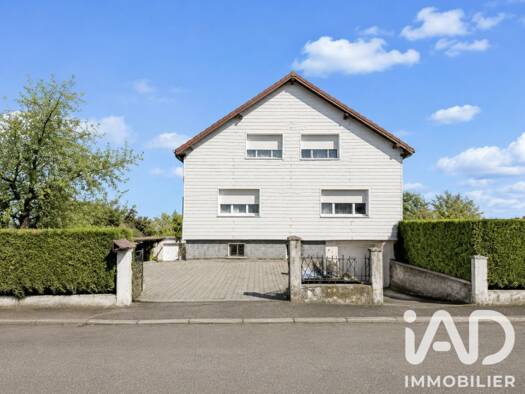 Maison à vendre 240 000 € 5 pièces 4 chambres 135 m² 1 682 m² de terrain Valmont 57730