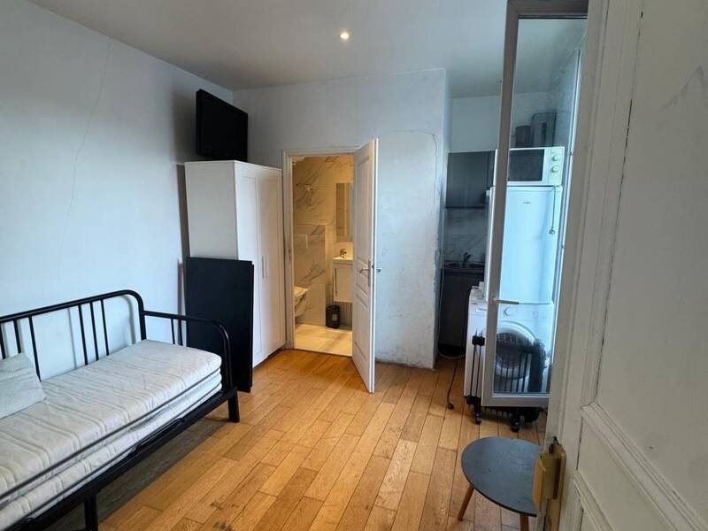 Maison à louer, 16m², PARIS 18E