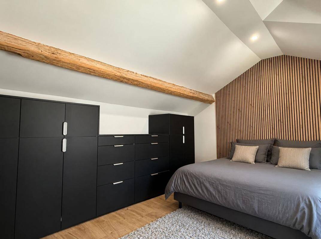 Maison ancienne T 5 - entièrement rénovée - 3 chambres- cave- ga — 13