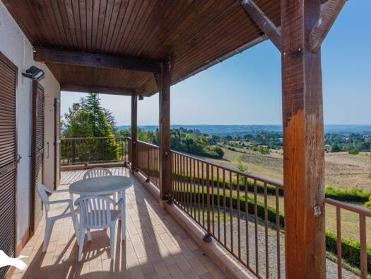 Maison à vendre 210 400 € 3 pièces 2 chambres 115 m² 5 000 m² de terrain Rural Auch 32000