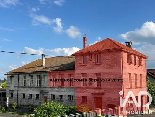 Immeuble à vendre 490 000 € 617 m² Varennes-sur-Seine 77130
