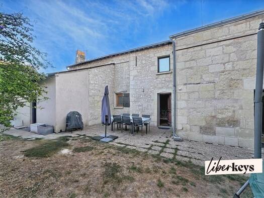 Maison à vendre 320 000 € 7 pièces 4 chambres 217 m² 357 m² de terrain Neuillé 49680