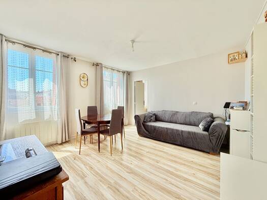 Appartement à vendre 189 000 € 4 pièces 3 chambres 58 m² Étage 3/4 Centre I Choisy le Roi 94600