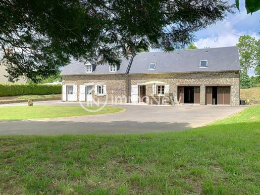 Maison à vendre 217 000 € 5 pièces 4 chambres 137 m² 1 823 m² de terrain Percy-en-Normandie 50410