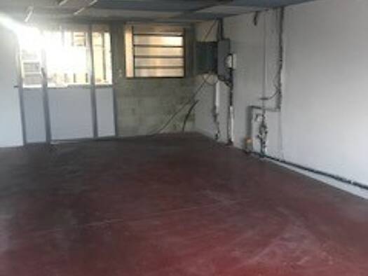 Local commercial à louer 4 000 € Saint-Laurent-des-Arbres 30126