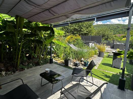Maison à vendre 235 000 € 12 pièces 8 chambres 211,15 m² 728 m² de terrain Mesnay 39600