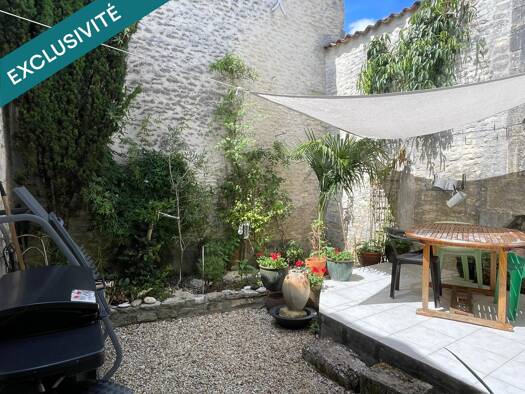 Maison à vendre 164 000 € 3 pièces 2 chambres 97 m² 77 m² de terrain Hôtel de Ville Cognac 16100