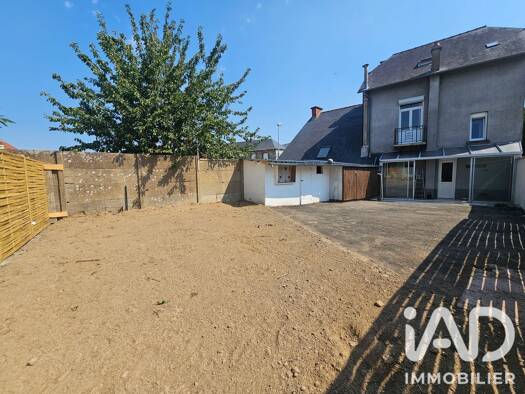 Maison de ville à vendre 212 000 € 5 pièces 4 chambres 106,35 m² 217 m² de terrain Saint-Méen-le-Grand 35290