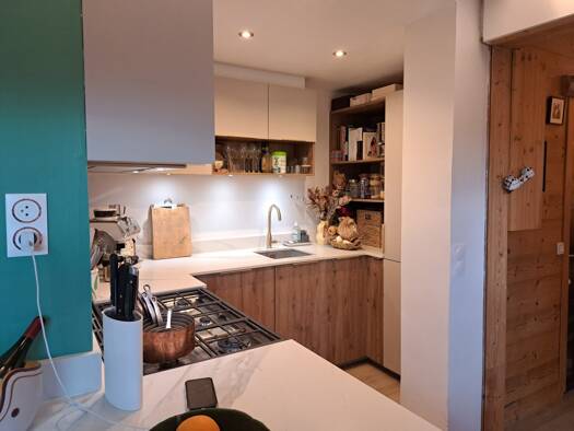 Appartement à vendre 450 000 € 3 pièces 2 chambres 73 m² Étage 2/2 Menthon-Saint-Bernard 74290