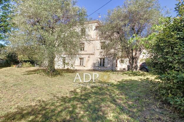 Maison à vendre 750 000 € 8 pièces 5 chambres 186 m² 2 673 m² de terrain Grasse 06130