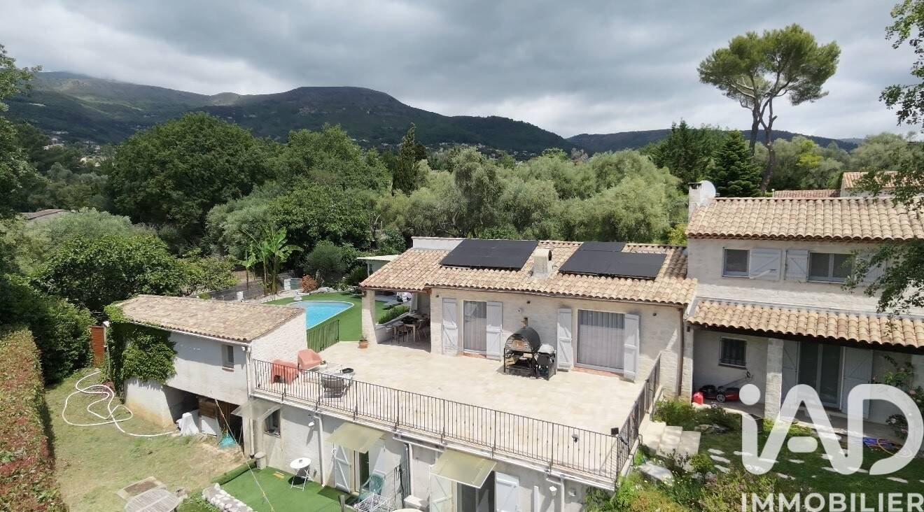 Maison à vendre, 217m², TOURRETTES SUR LOUP
