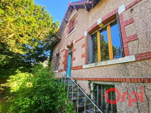 Maison à vendre 139 500 € 5 pièces 4 chambres 133 m² 932 m² de terrain Bruère-Allichamps 18200