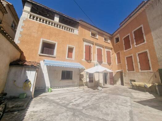 Maison de ville à vendre 239 200 € 6 pièces 4 chambres 185 m² 263 m² de terrain Ouest Bessan 34550