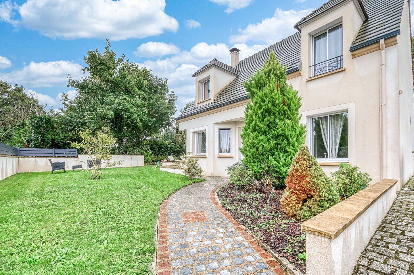 Maison à vendre, 113m², SAINT GERMAIN SUR MORIN