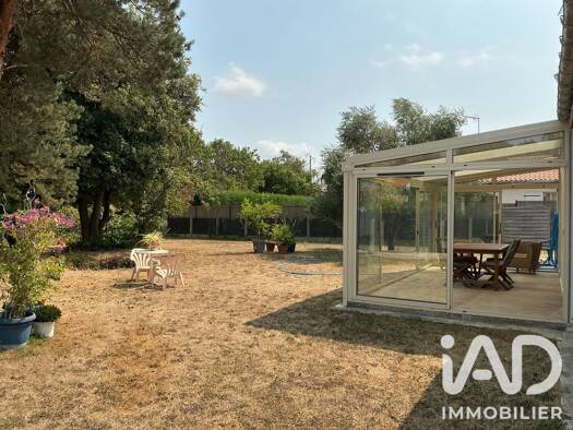 Maison de plain-pied à vendre 230 000 € 6 pièces 4 chambres 103 m² 1 042 m² de terrain Échillais 17620