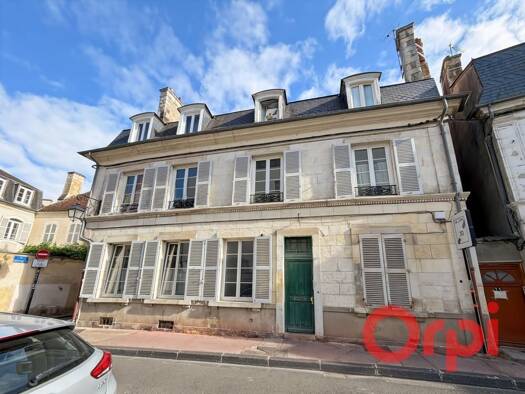 Appartement à vendre 60 000 € 2 pièces 1 chambre 28,33 m² Étage 2/2 Centre Ville Bourges 18000