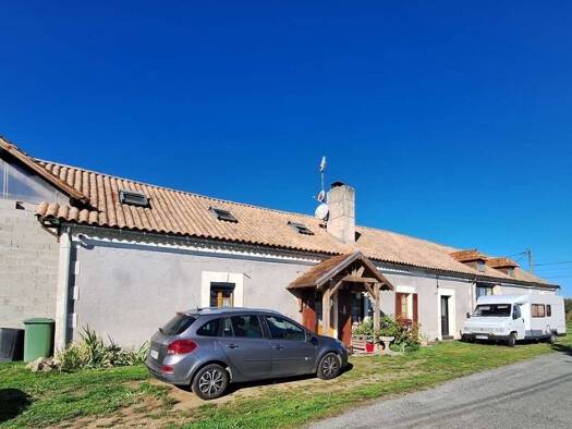 Maison à vendre 296 000 € 7 pièces 4 chambres 267 m² 1 935 m² de terrain Saint-Médard-de-Mussidan 24400