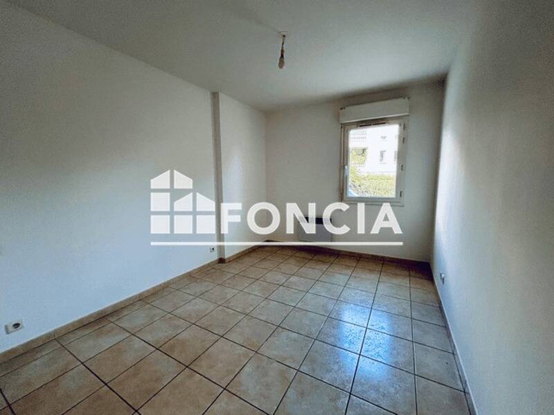 Maison à louer, 66m², HYERES