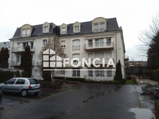 Appartement à louer 431 € 1 pièce 26,5 m² Étage 3/3 Centre Ville Blois 41000