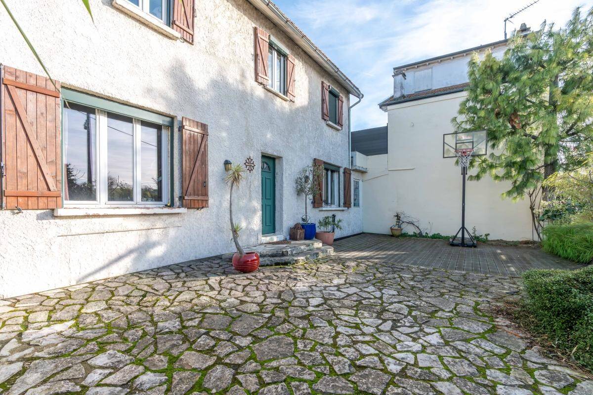 Maison à vendre, 170m², SAINT MAUR DES FOSSES