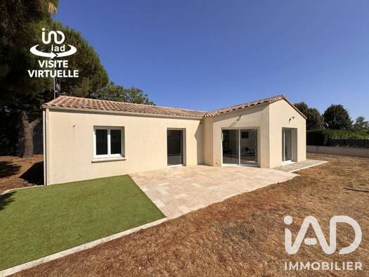 Maison de plain-pied à vendre 194 000 € 5 pièces 3 chambres 82,8 m² 798 m² de terrain Sérigné 85200
