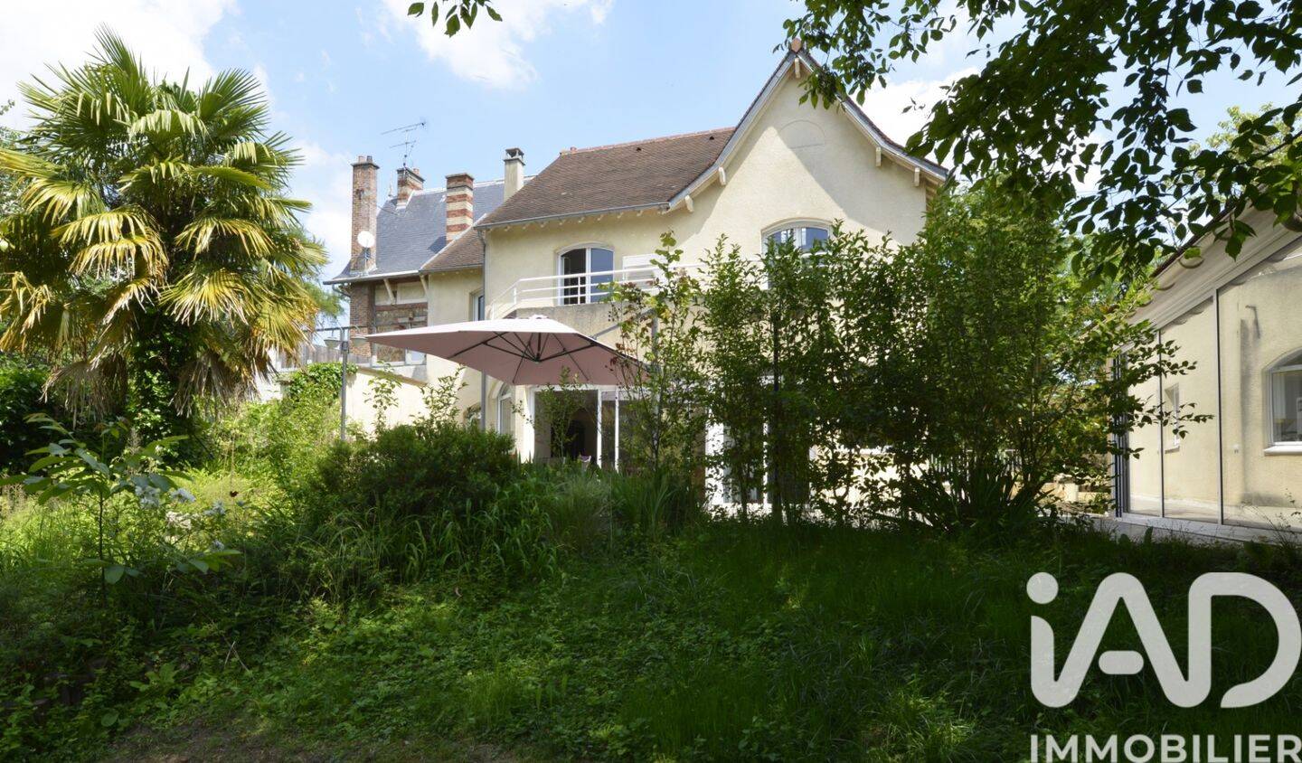 Maison à vendre, 498m², SAINT MAUR DES FOSSES
