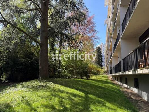 Appartement à vendre 240 000 € 2 pièces 1 chambre 55,18 m² RDC Robinson Châtenay-Malabry 92290