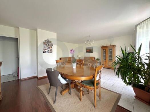 Appartement à vendre 299 000 € 4 pièces 2 chambres 81 m² Étage 2/3 Noiseau 94880