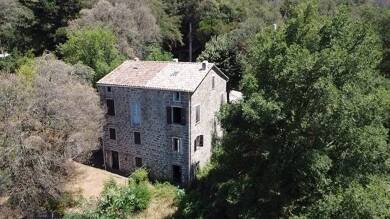 Maison à vendre 182 000 € 5 pièces 4 chambres 120 m² 3 790 m² de terrain Bastelica 20119
