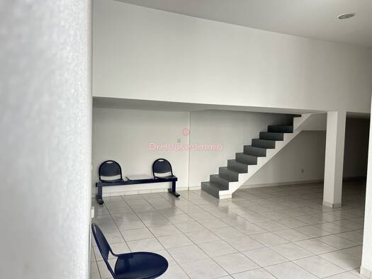Espace bureau à vendre 139 000 € 180 m² de bureaux Les Remparts-Kennedy Perpignan 66000