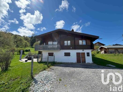 Chalet à vendre 440 000 € 4 pièces 3 chambres 115 m² 1 777 m² de terrain Nancy-sur-Cluses 74300