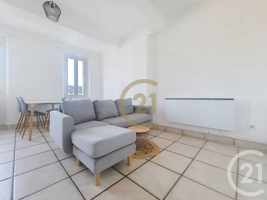 Duplex à vendre 119 000 € 3 pièces 2 chambres 52,3 m² 1er étage Le Muy 83490