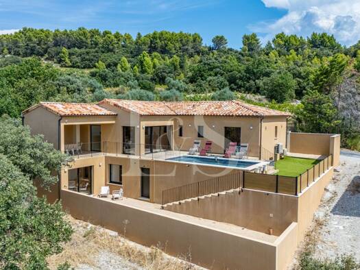 Villa à vendre 636 000 € 5 pièces 4 chambres 144 m² 437 m² de terrain Vacqueyras 84190
