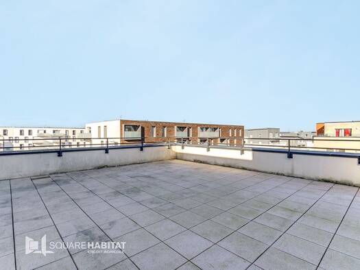 Appartement à vendre 265 000 € 3 pièces 2 chambres 81 m² Étage 6/6 Capinghem 59160