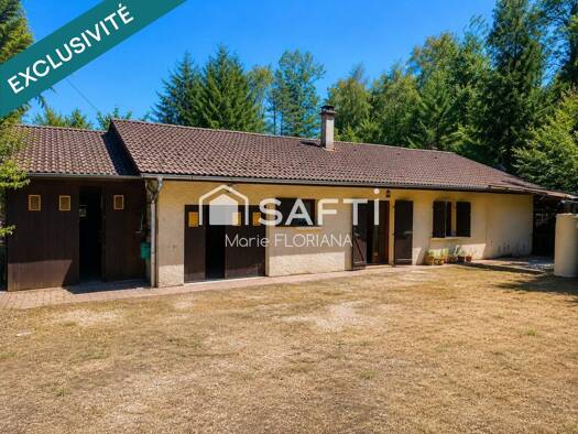Maison de plain-pied à vendre 185 000 € 5 pièces 2 chambres 110 m² 3 261 m² de terrain Dortan 01590