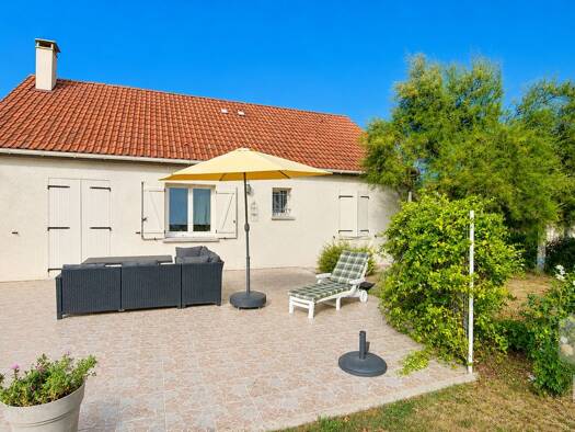 Maison à vendre 178 500 € 4 pièces 2 chambres 70 m² 1 200 m² de terrain Barbuise 10400