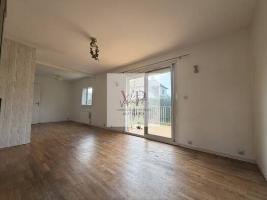 Maison de plain-pied à vendre 214 000 € 2 pièces 1 chambre 39 m² 749 m² de terrain Canapville 14800