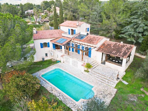 Villa à vendre 650 000 € 5 pièces 4 chambres 143 m² 3 219 m² de terrain Nord RN Puget-sur-Argens 83480